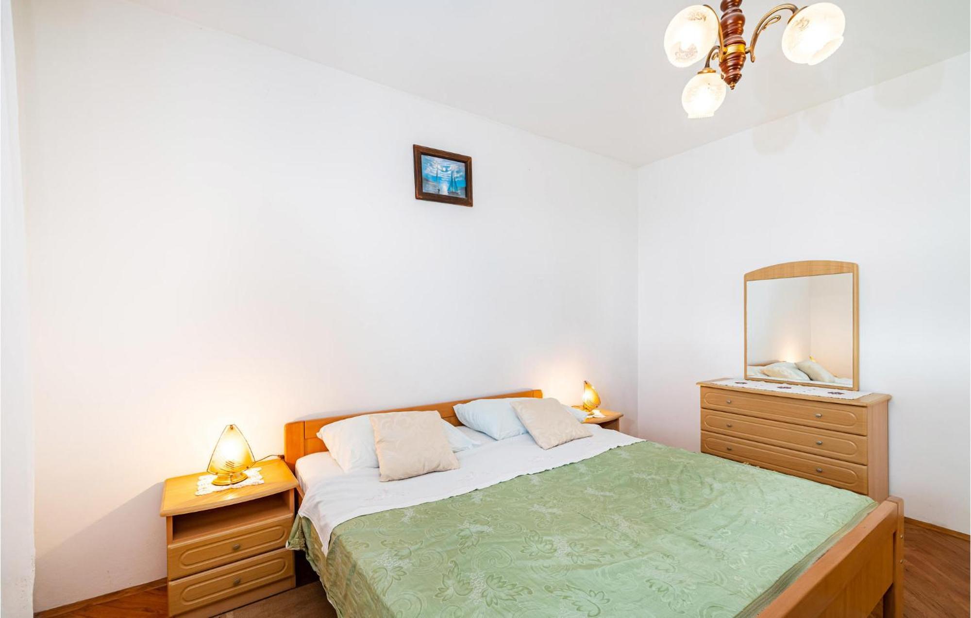 2 Bedroom Cozy Apartment In Zadar Exterior photo