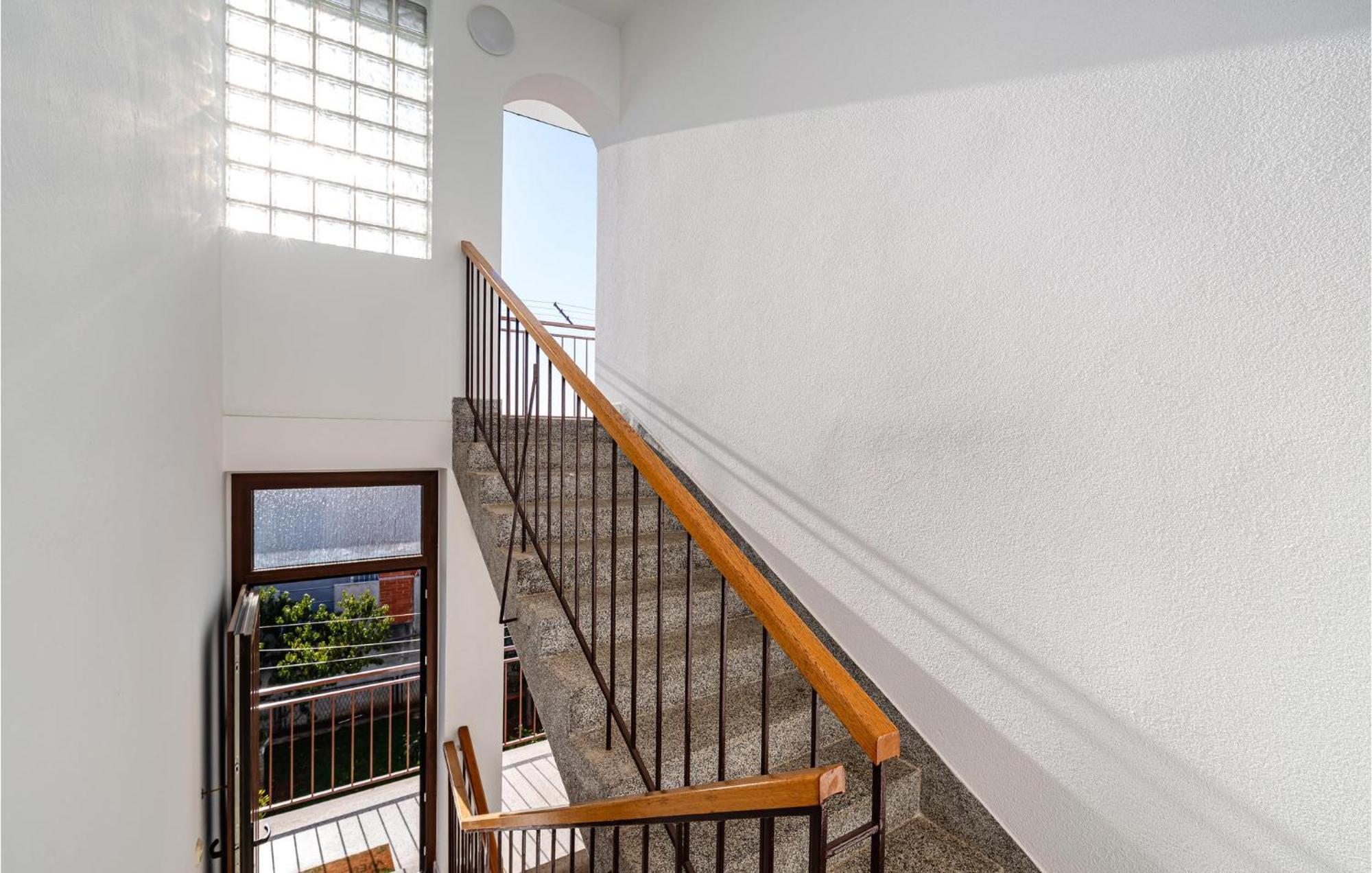 2 Bedroom Cozy Apartment In Zadar Exterior photo